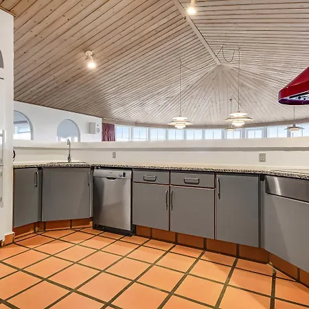 Strataekt Med Pool Sj690 Harboør